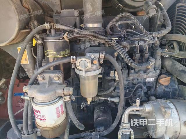 發(fā)動(dòng)機(jī)整體俯視(整機(jī)外觀) 發(fā)動(dòng)機(jī)整體俯視(整機(jī)外觀)