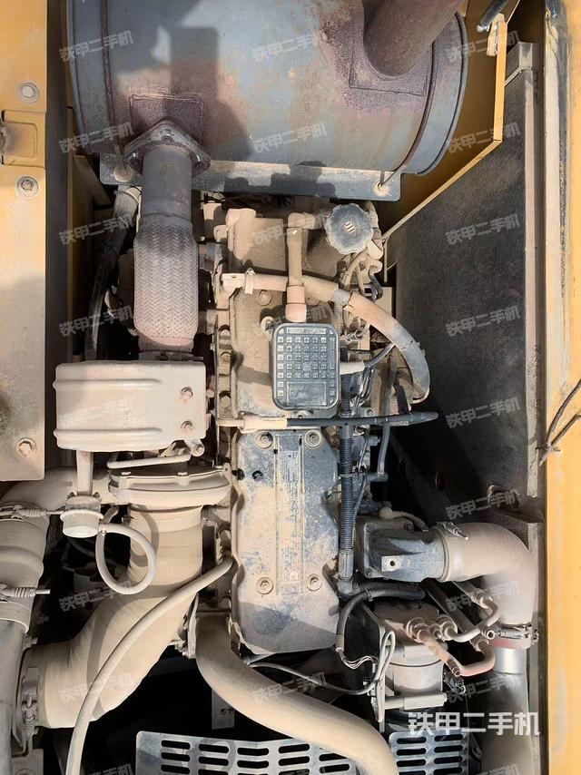 發(fā)動機(jī)整體俯視(整機(jī)外觀) 發(fā)動機(jī)整體俯視(整機(jī)外觀)