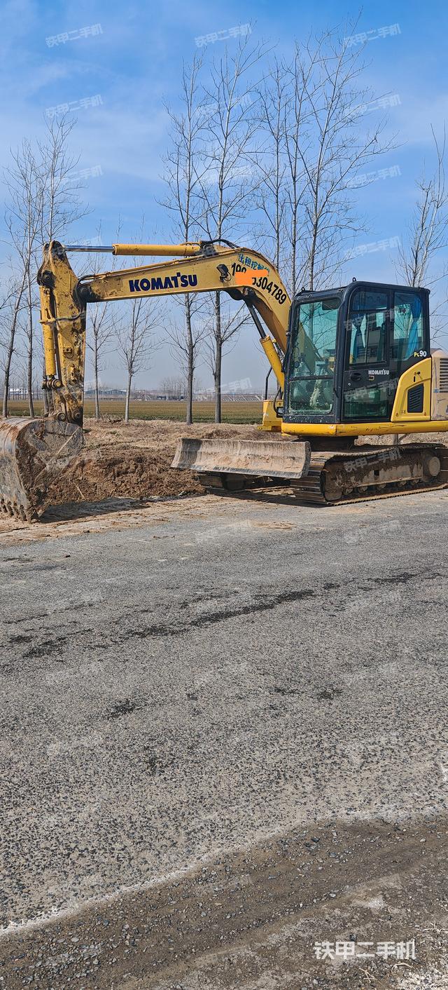 驾驶室顶部（整机外观）