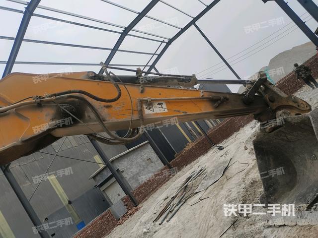 小臂整體左后(工作和回轉(zhuǎn)裝置) 小臂整體左后(工作和回轉(zhuǎn)裝置)