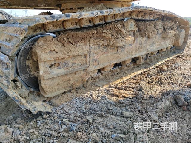 左侧履带整体 (行走机构) 左侧履带整体 (行走机构)