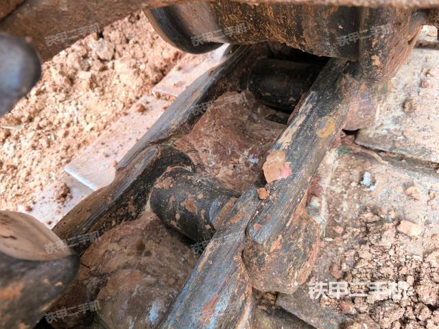 右驱动轮(行走机构) 右驱动轮(行走机构)