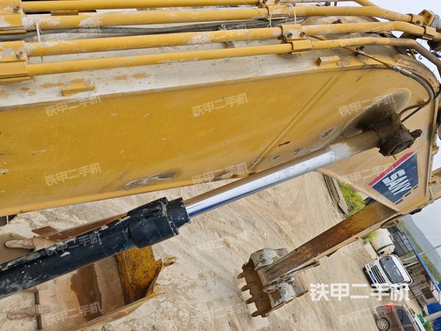 大臂背部俯視（工作和回轉(zhuǎn)裝置）