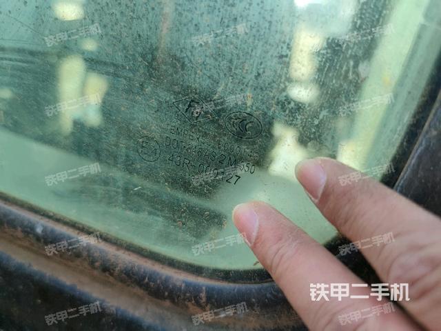 后窗玻璃角標(biāo)（駕駛室部分）