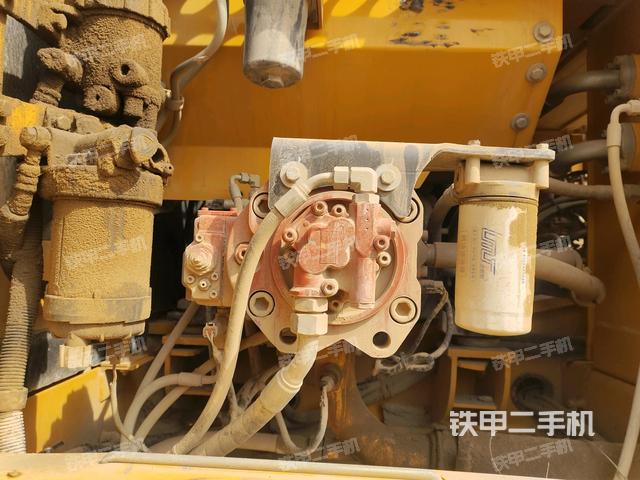 液壓泵斜45?左(大件艙室) 液壓泵斜45?左(大件艙室)