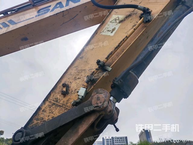 小臂整體左后（工作和回轉(zhuǎn)裝置）