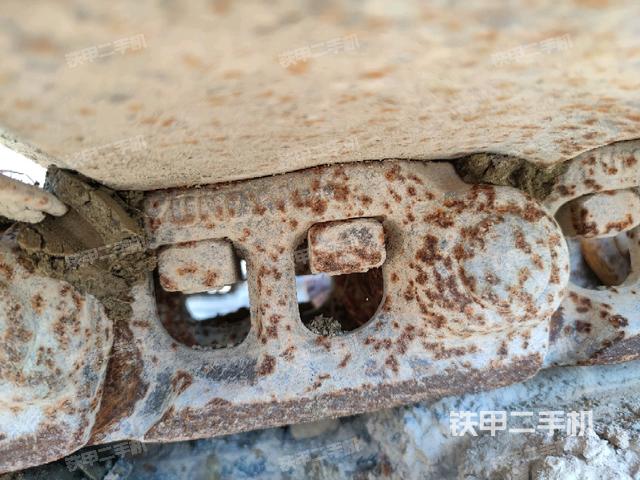 左側(cè)行走馬達(dá)蓋板（行走機(jī)構(gòu)）