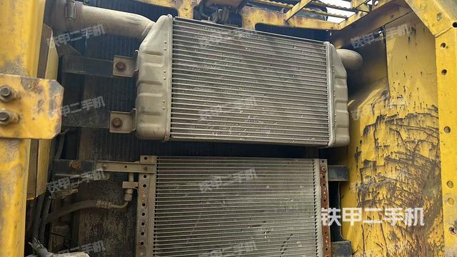 散熱器正面（大件艙室）