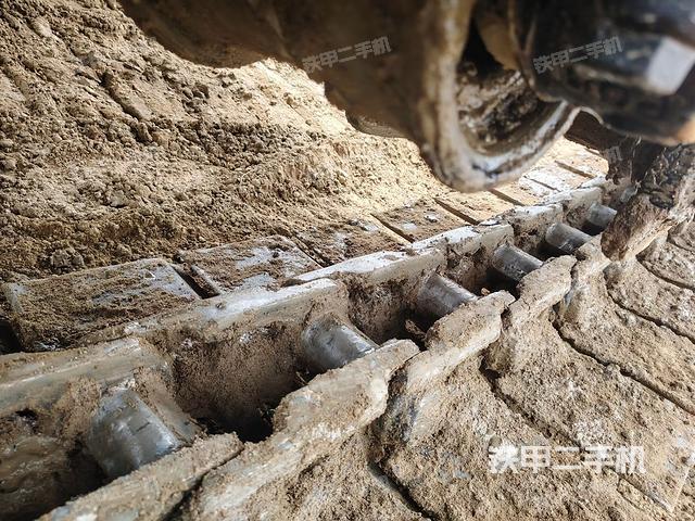 单侧履带整体（整机外观）