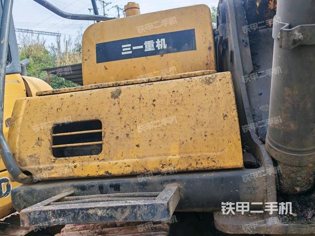 大臂根部?斜視（工作和回轉(zhuǎn)裝置）