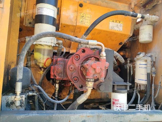 液壓泵斜45?左（大件艙室）