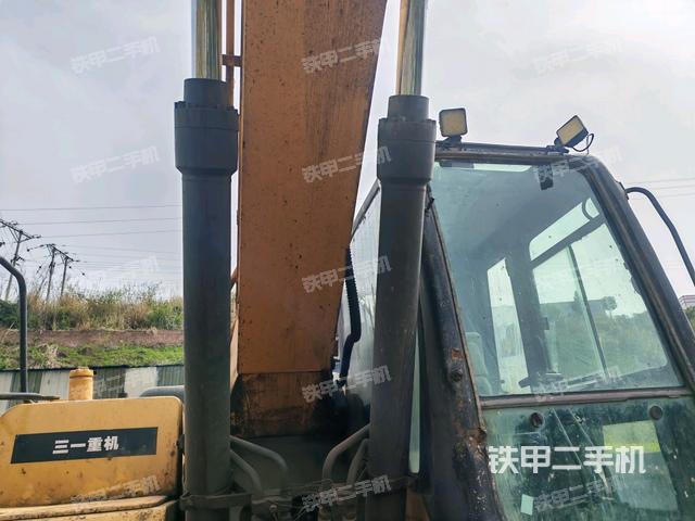 大臂背部俯視（工作和回轉(zhuǎn)裝置）