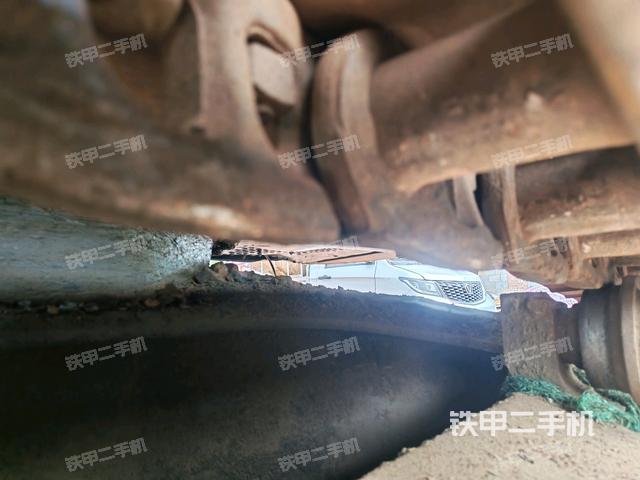 左導(dǎo)向輪（行走機(jī)構(gòu)）