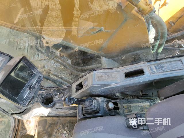 座椅右側(cè)控制臺(tái)/鑰匙門/油門/含右手柄（駕駛室部分）