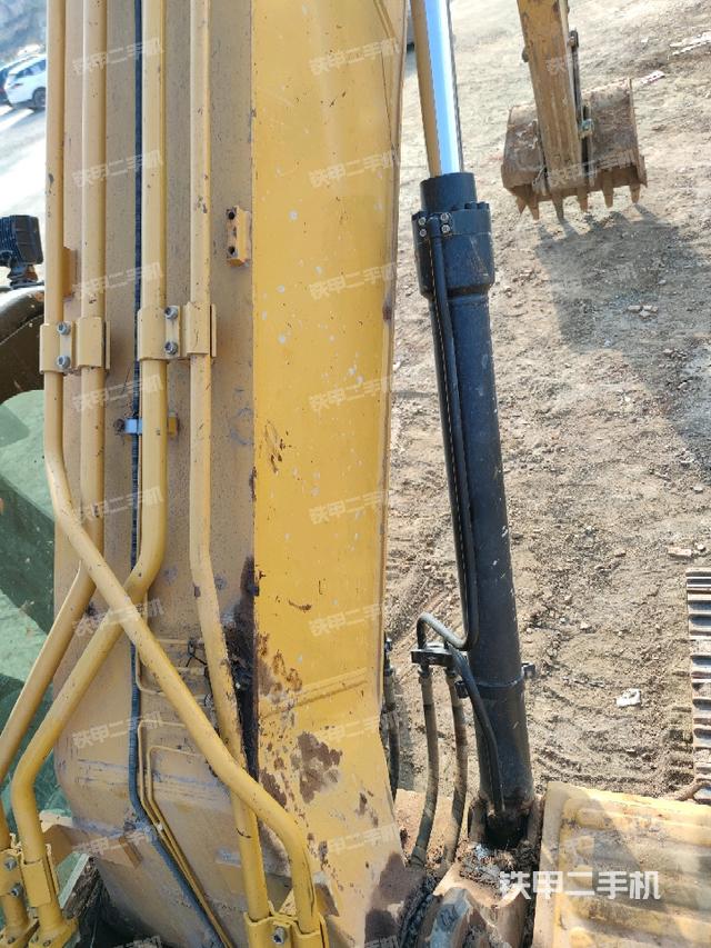 大臂背部俯視（工作和回轉(zhuǎn)裝置）