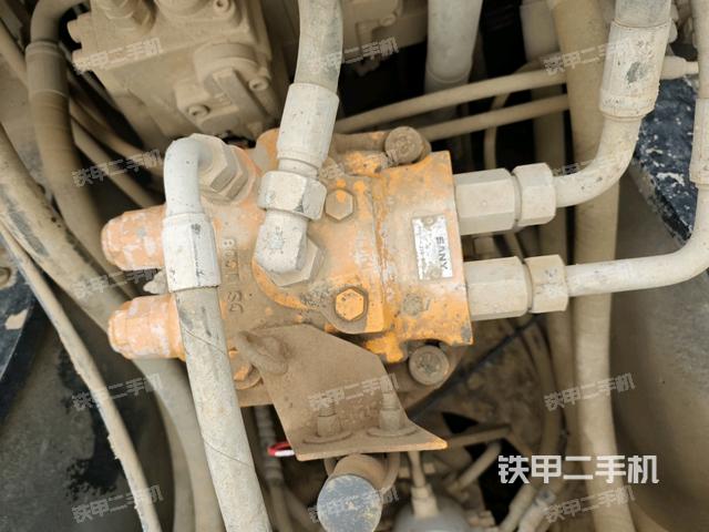 回轉(zhuǎn)馬達(dá)（上車部件）