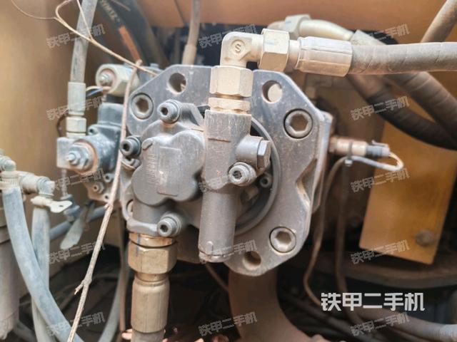 液壓泵斜45?左(大件艙室) 液壓泵斜45?左(大件艙室)