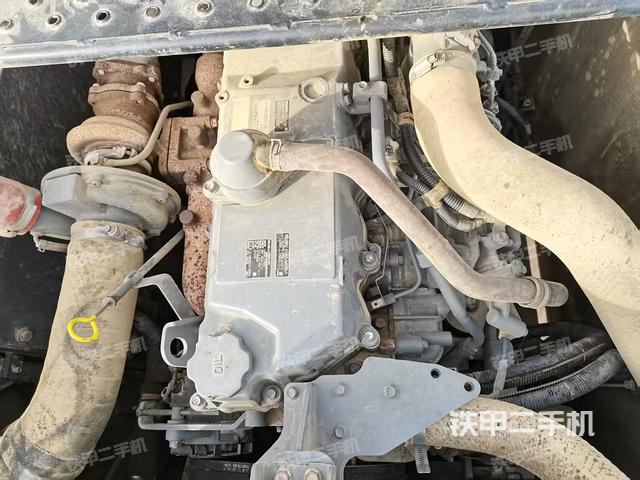 發(fā)動機整體俯視(整機外觀) 發(fā)動機整體俯視(整機外觀)