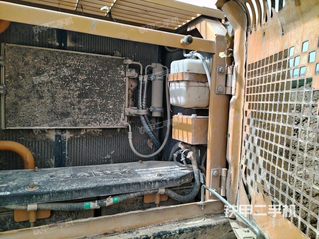 散熱器正面（大件艙室）