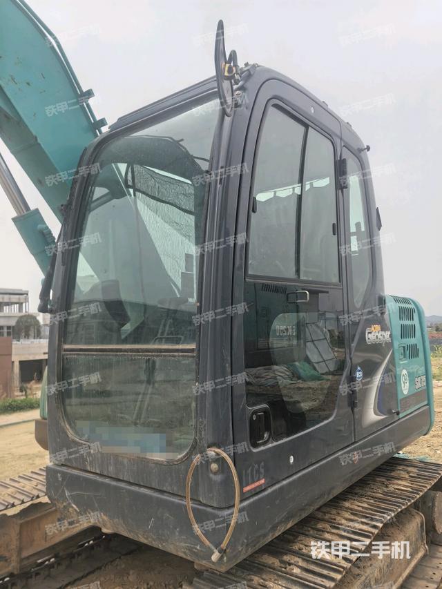 ?駕駛室正側(cè)(駕駛室部分) ?駕駛室正側(cè)(駕駛室部分)