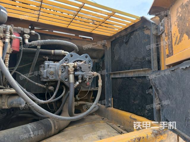 液壓泵斜45?左（大件艙室）