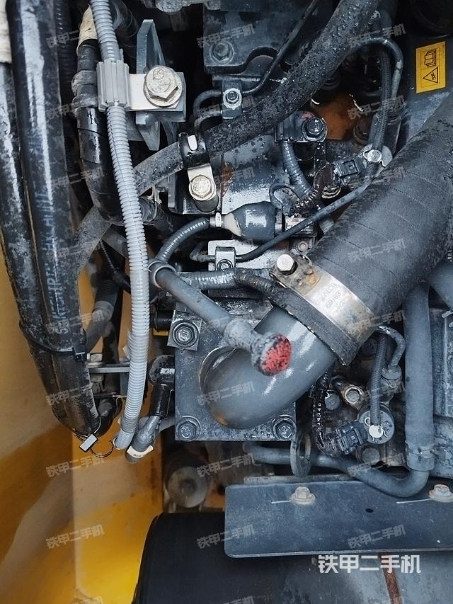 發(fā)動(dòng)機(jī)整體俯視(整機(jī)外觀) 發(fā)動(dòng)機(jī)整體俯視(整機(jī)外觀)