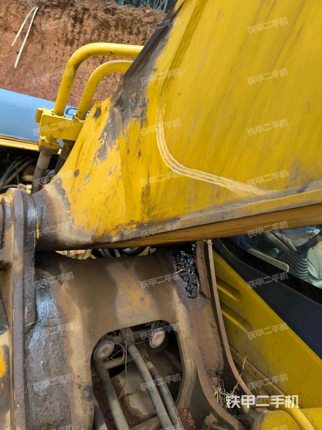 大臂整体 右侧(工作和回转装置) 大臂整体 右侧(工作和回转装置)