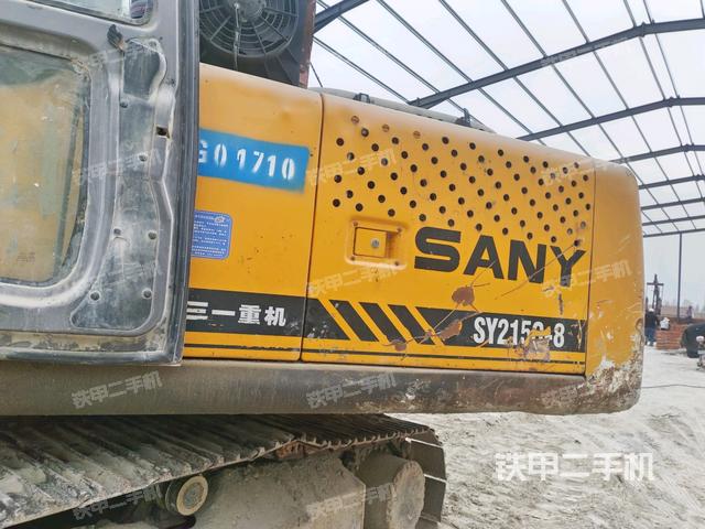 散熱器正面(大件艙室) 散熱器正面(大件艙室)