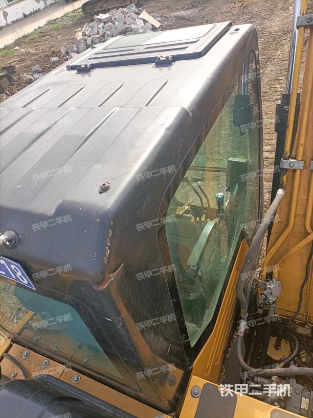 駕駛室頂部俯視（上車部件）