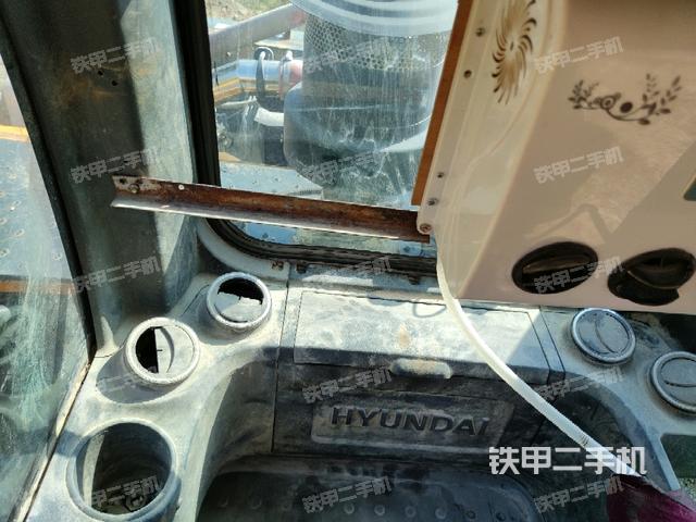 座椅后部（駕駛室部分）