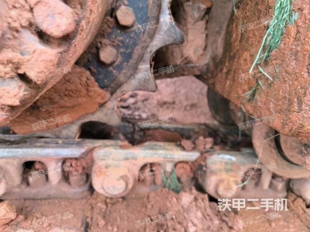 右側(cè)行走馬達(dá)蓋板(行走機(jī)構(gòu)) 右側(cè)行走馬達(dá)蓋板(行走機(jī)構(gòu))