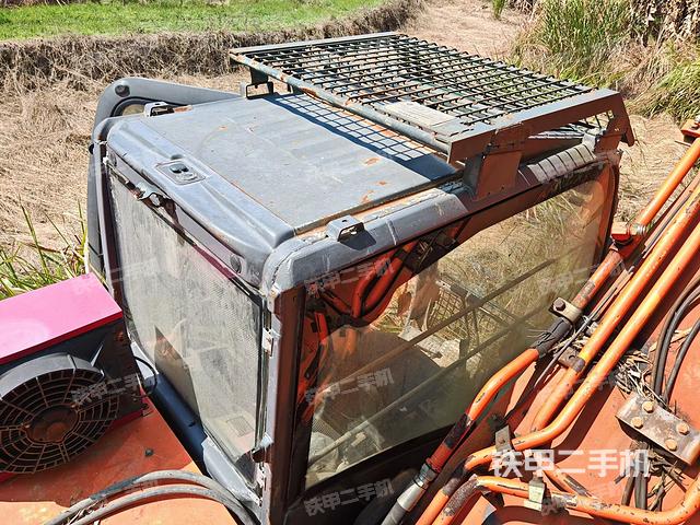 駕駛室頂部（整機(jī)外觀）