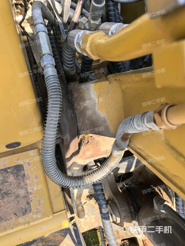 大臂根部?斜（工作和回轉(zhuǎn)裝置）