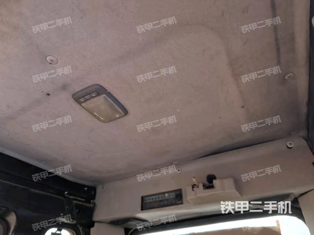 座椅后部(駕駛室部分) 座椅后部(駕駛室部分)