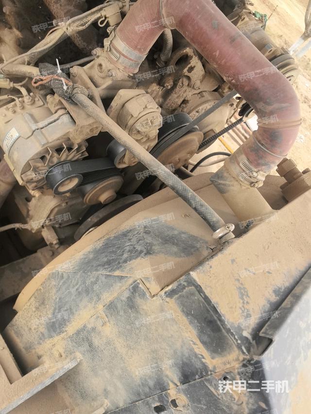 風(fēng)扇及皮帶（壓路機(jī)發(fā)動(dòng)機(jī)艙）