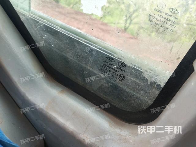 頂棚整體(駕駛室部分) 頂棚整體(駕駛室部分)