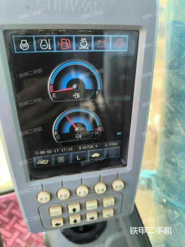 駕駛室整體（整機(jī)外觀）