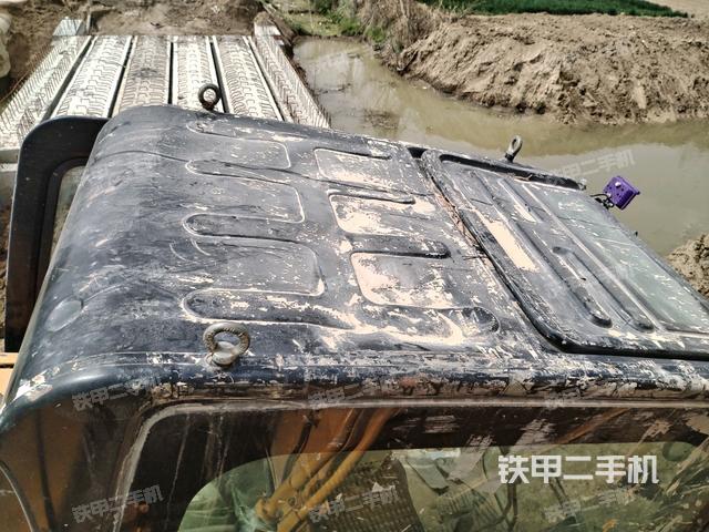 駕駛室頂部俯視（上車部件）