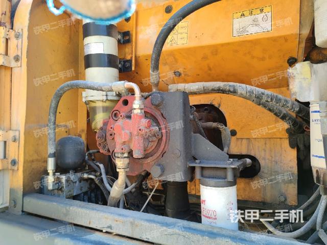 液壓泵斜45?右（大件艙室）