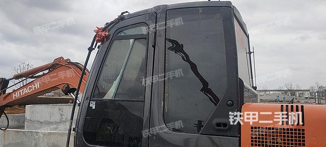 驾驶室整体（整机外观）