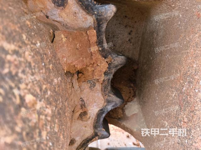 右侧行走马达盖板(行走机构) 右侧行走马达盖板(行走机构)