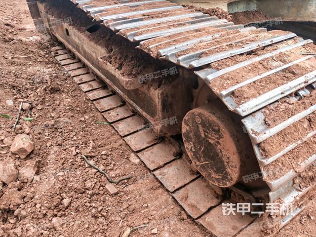 左側(cè)履帶整體?(行走機構(gòu)) 左側(cè)履帶整體?(行走機構(gòu))