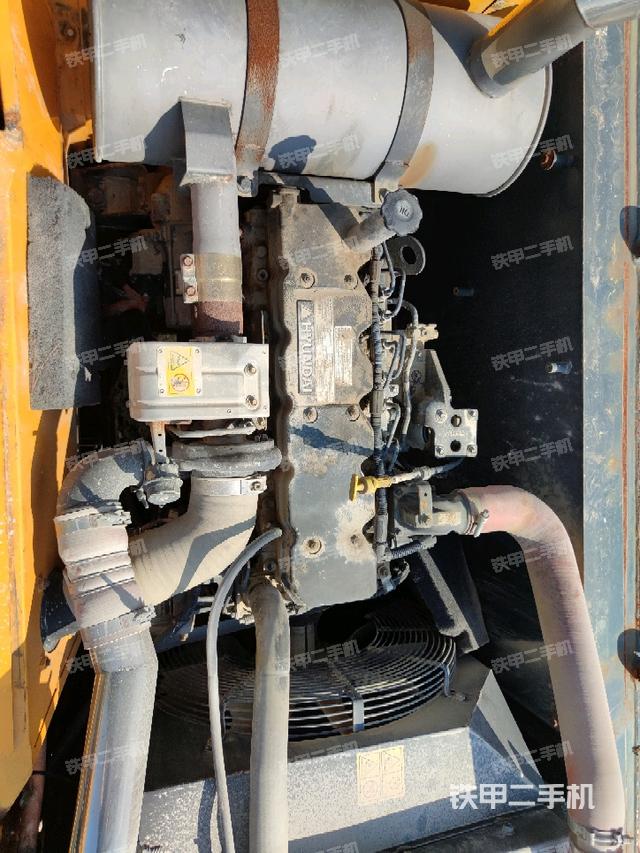 發(fā)動(dòng)機(jī)室（上車部件）