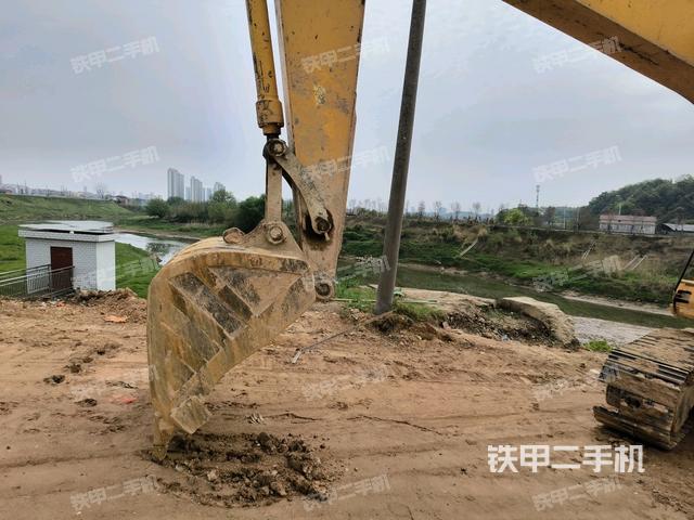 大臂根部?斜視（工作和回轉(zhuǎn)裝置）