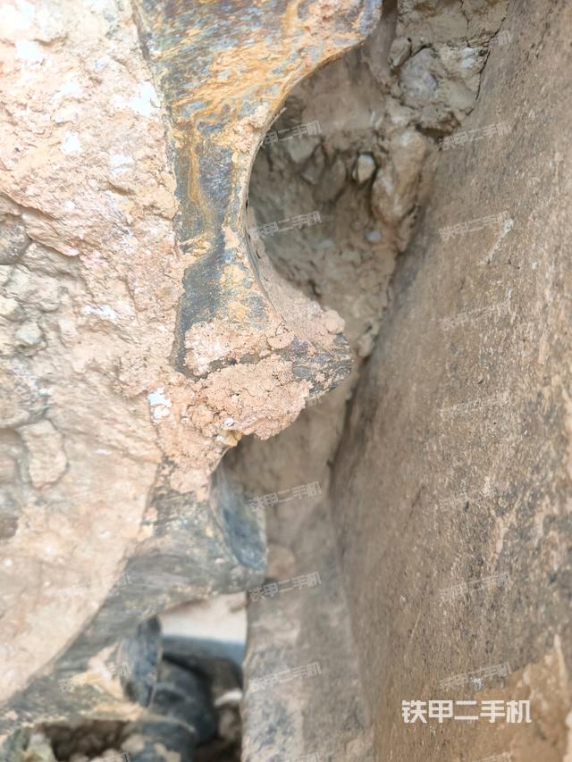 右側(cè)行走馬達(dá)蓋板（行走機(jī)構(gòu)）