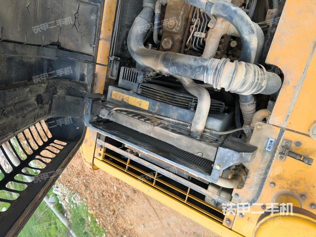 氣門室蓋螺絲特寫（上車部件）