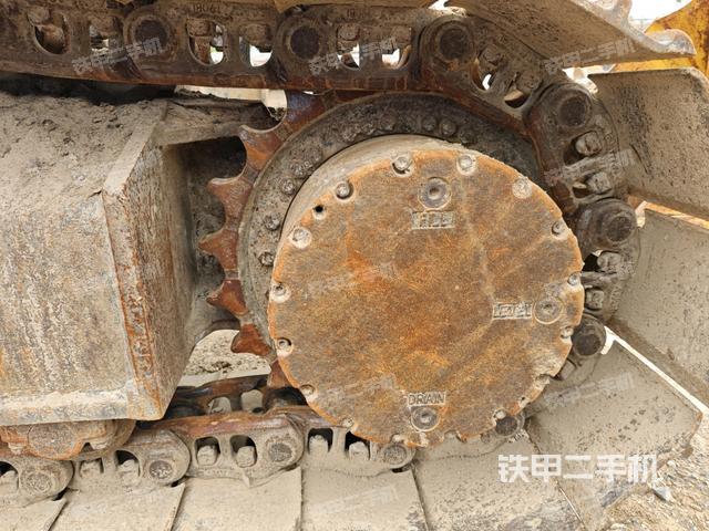 左驅(qū)動(dòng)輪（行走機(jī)構(gòu)）