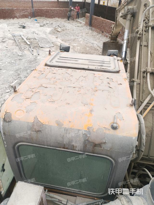 駕駛室頂部俯視(上車部件) 駕駛室頂部俯視(上車部件)