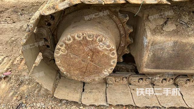 右驅動輪（行走機構）