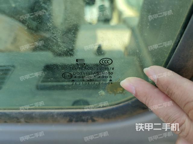 后窗玻璃角标(驾驶室部分) 后窗玻璃角标(驾驶室部分)